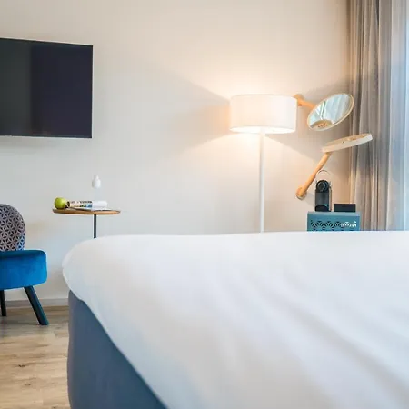 Blooming Hotel 4*