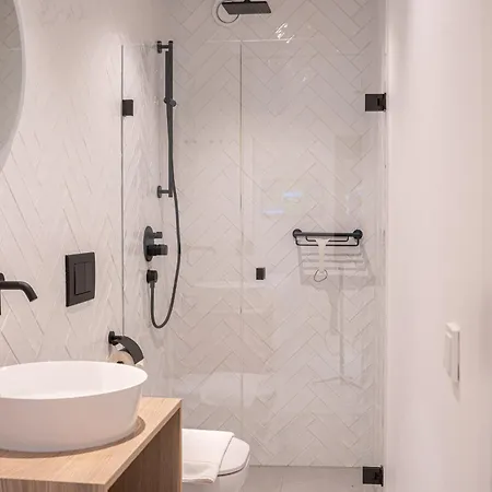 Blooming Hotel 4*