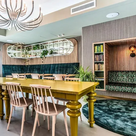 Blooming Hotel 4*