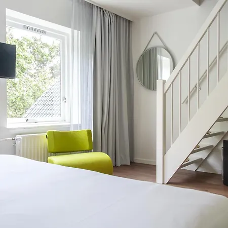 Hotel Blooming 4*